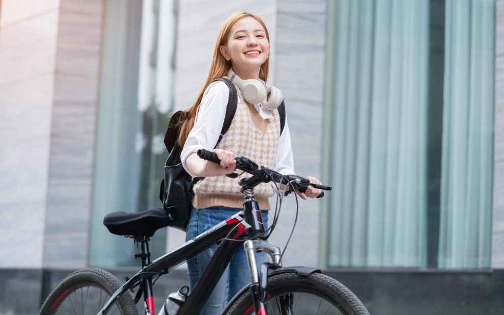 Rower to nie tylko środek transportu, ale także sposób na aktywne spędzanie czasu wolnego i dbanie o zdrowie